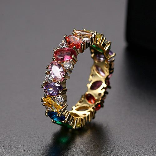 Vintage-Ring mit farbigem Zirkon