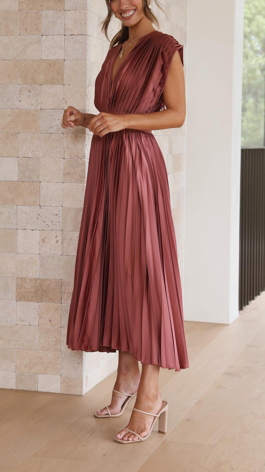Alexis - Elegantes Faltenkleid